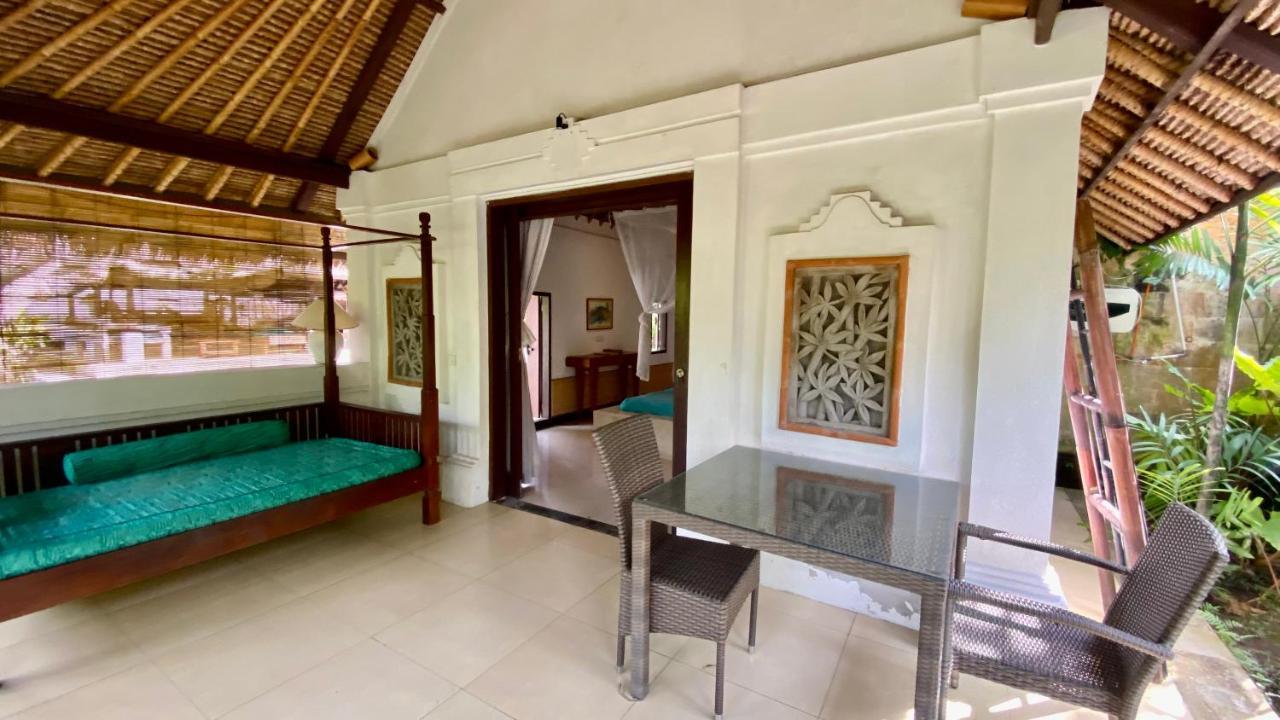 Blind Dog Inn Sanur Exteriör bild