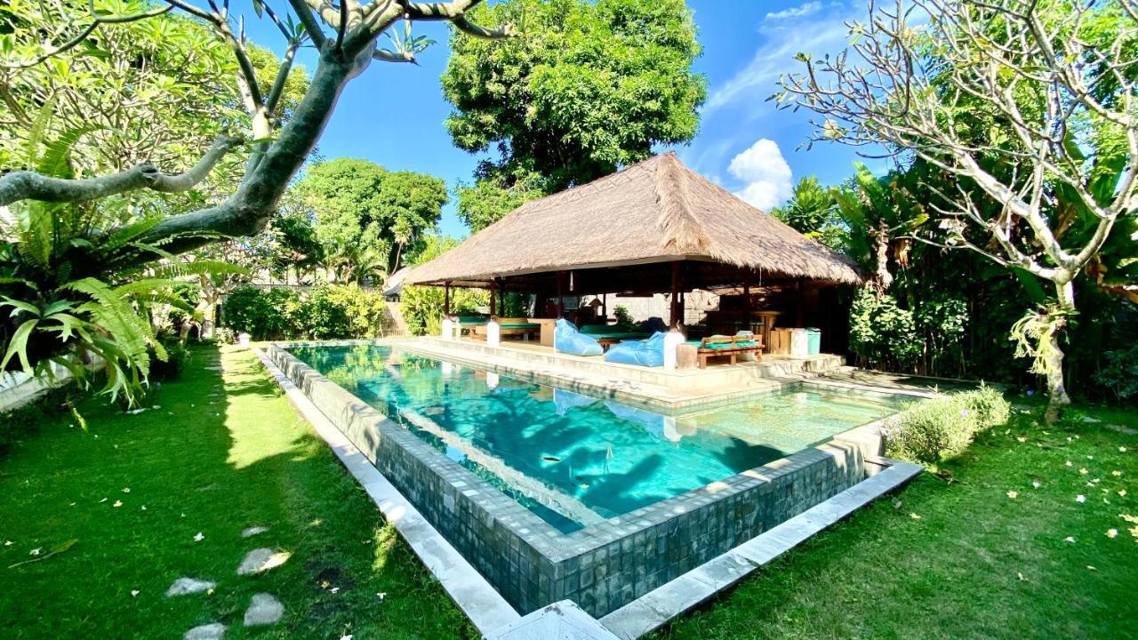 Blind Dog Inn Sanur Exteriör bild