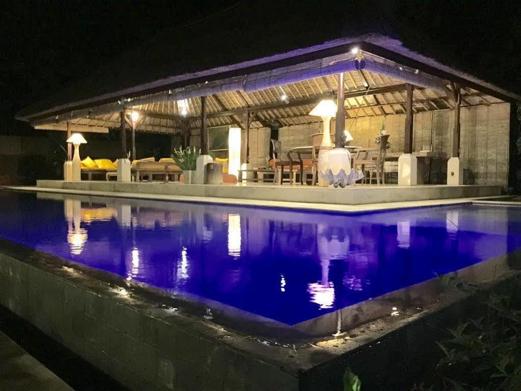 Blind Dog Inn Sanur Exteriör bild