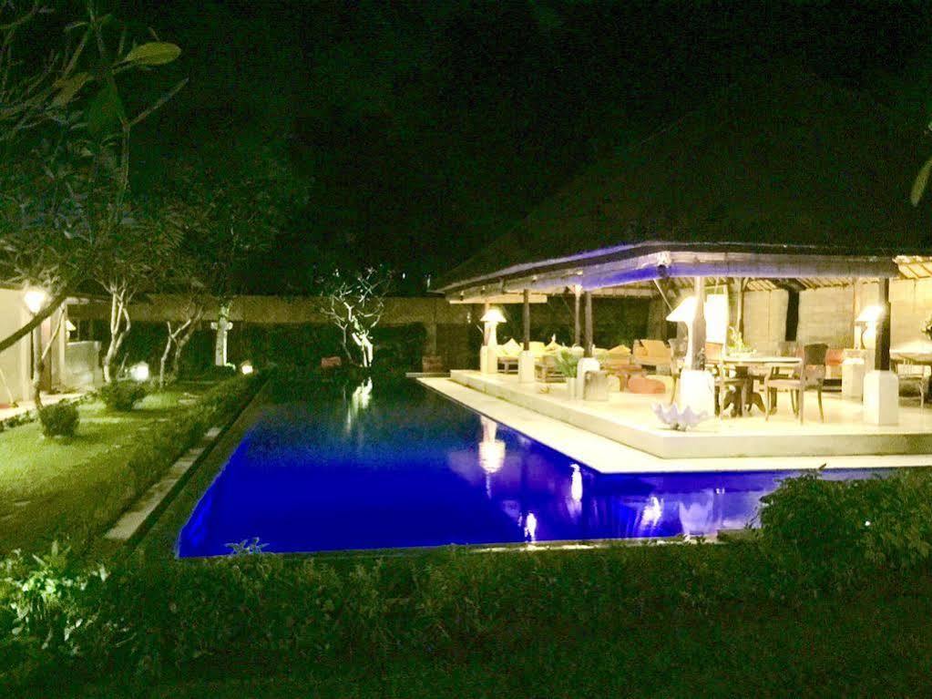 Blind Dog Inn Sanur Exteriör bild