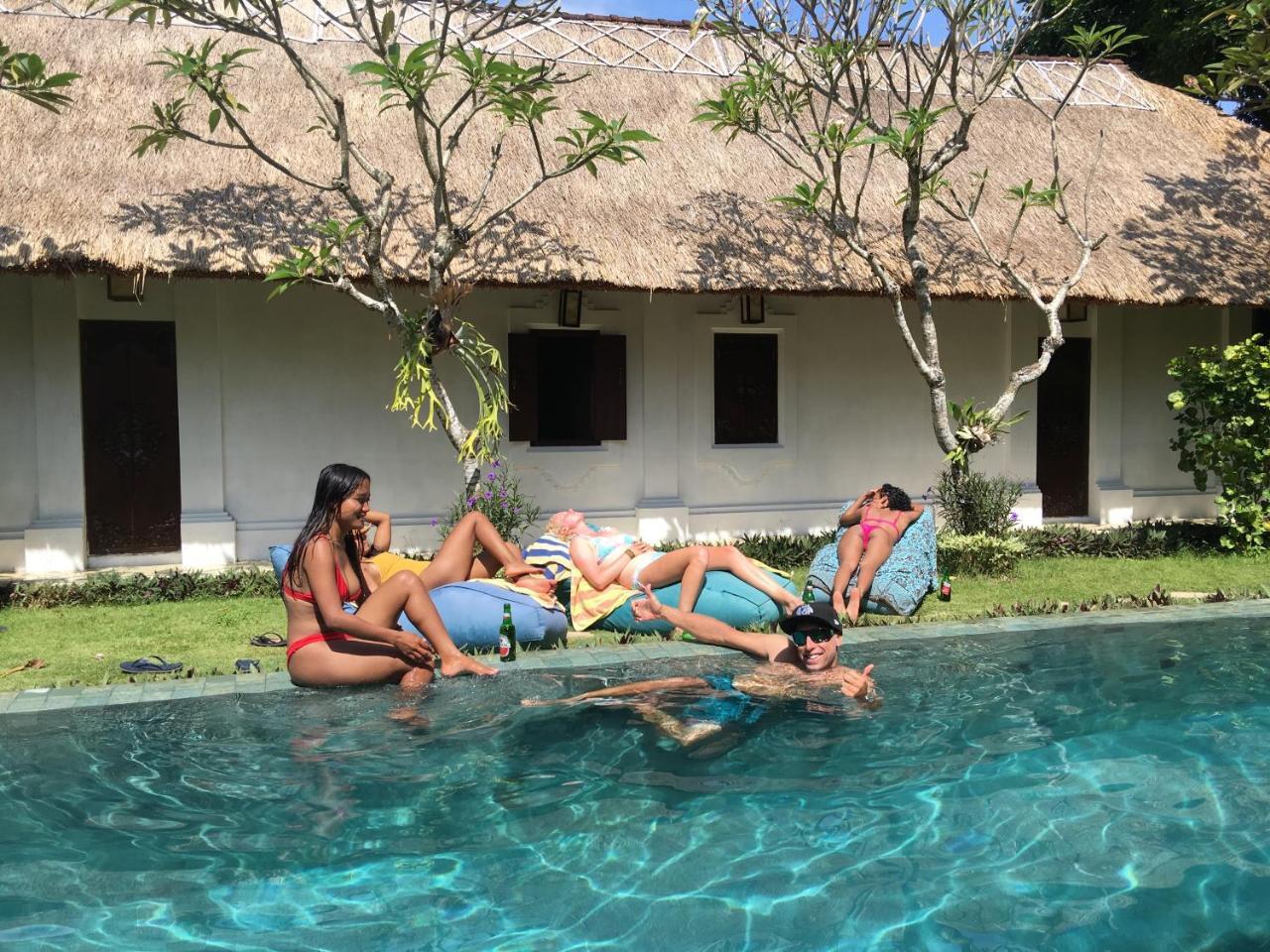 Blind Dog Inn Sanur Exteriör bild