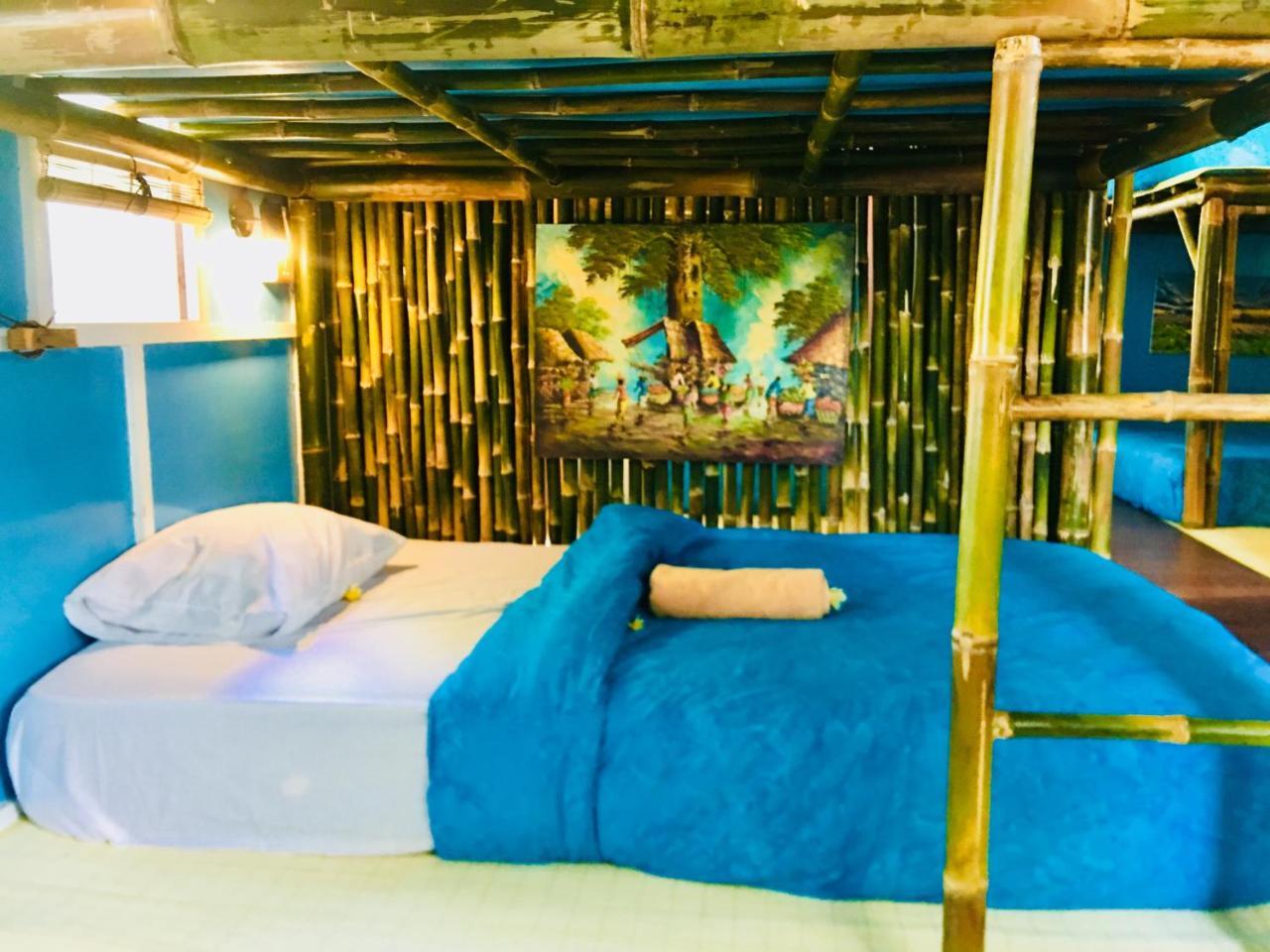 Blind Dog Inn Sanur Rum bild