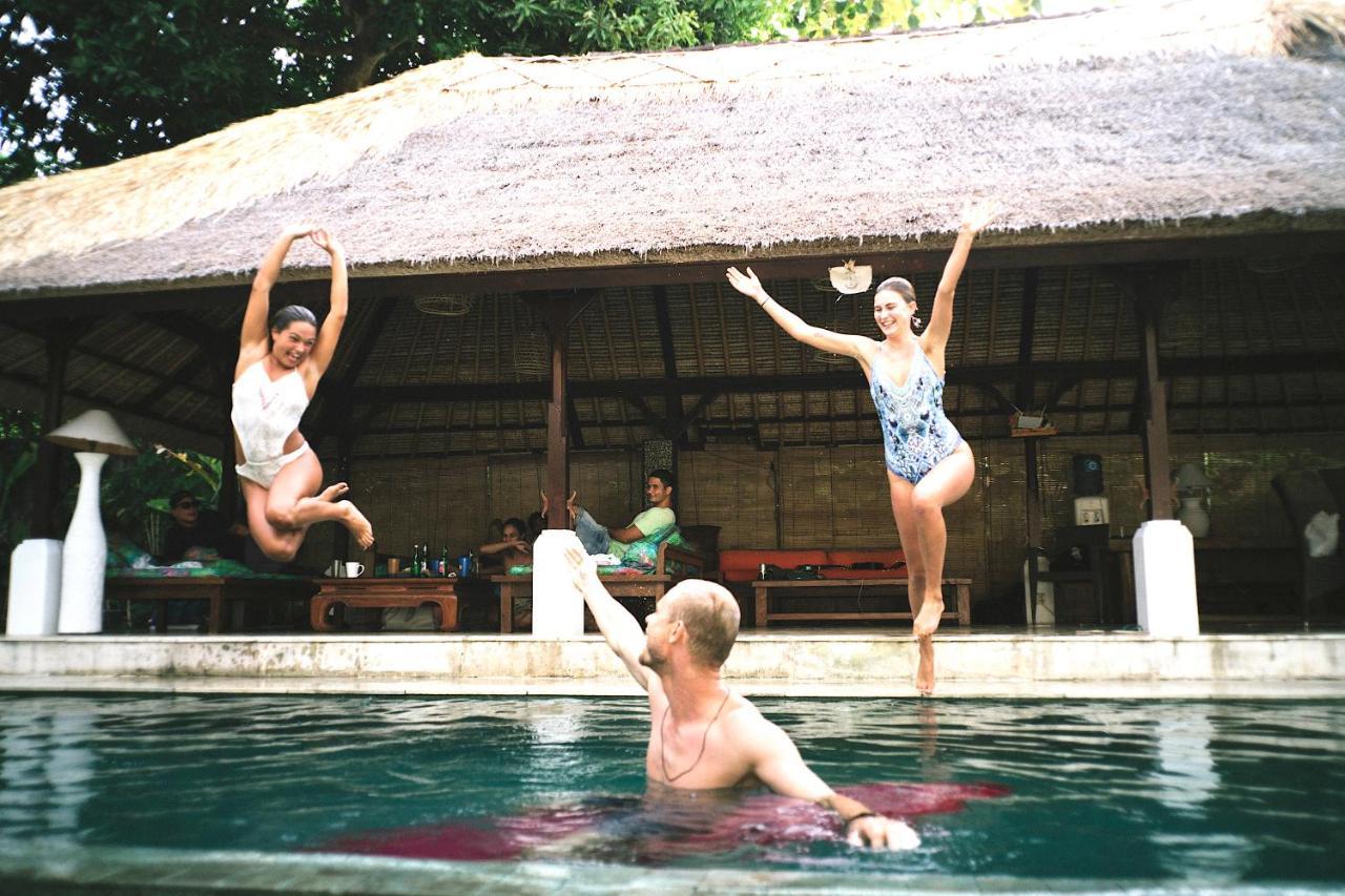 Blind Dog Inn Sanur Exteriör bild